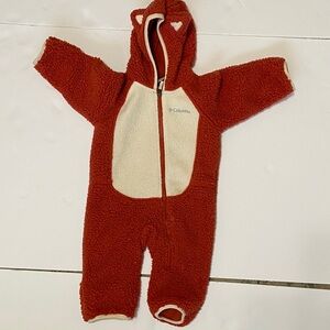 Columbia Cozy Red and Cream Footie